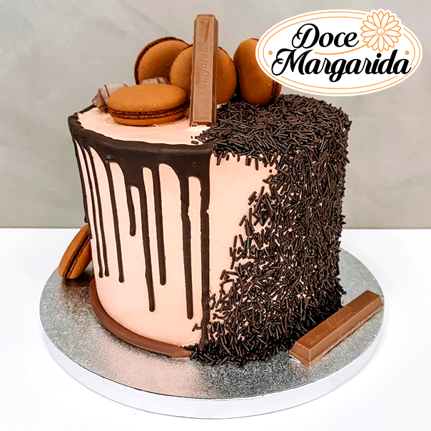 Bolo de Aniversário de Chocolate - emb. 800 gr - Da Nossa Pastelaria